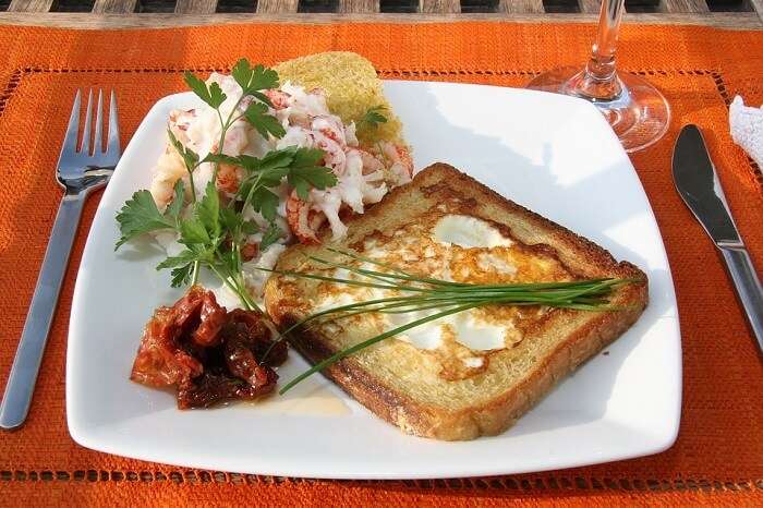 Crayfish Toast Fried Egg Chives Eggs Toasted