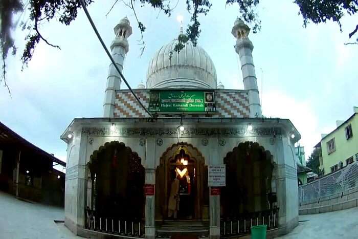 famous mosque in india