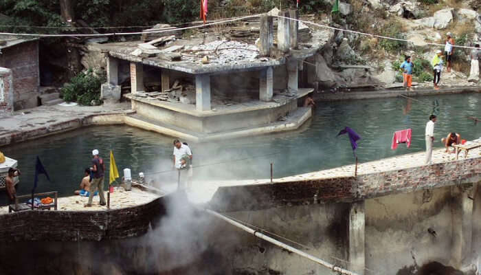 Manikaran Hot Springs 