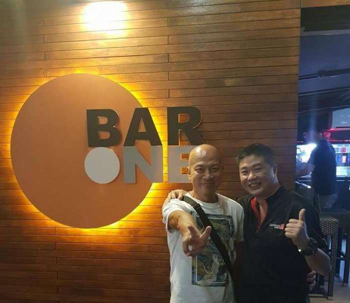 bars in singapore