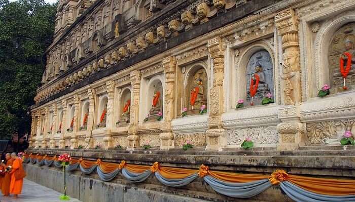 inside of mahabodhi temple