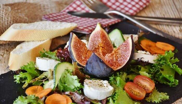 salad served with beautiful garnishing