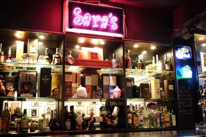 bar at sara's