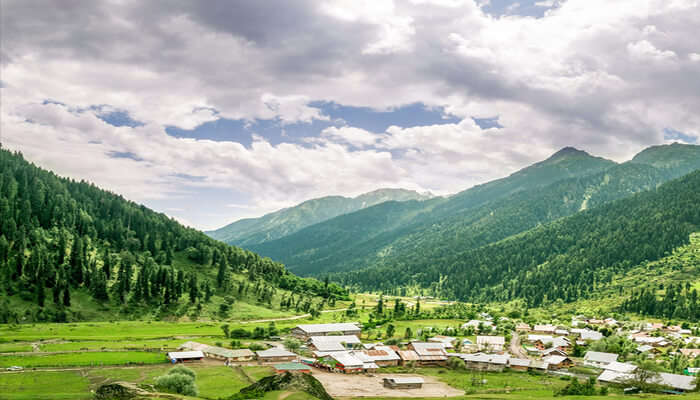 Aru_Valley