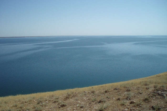 Aydarkul Lake