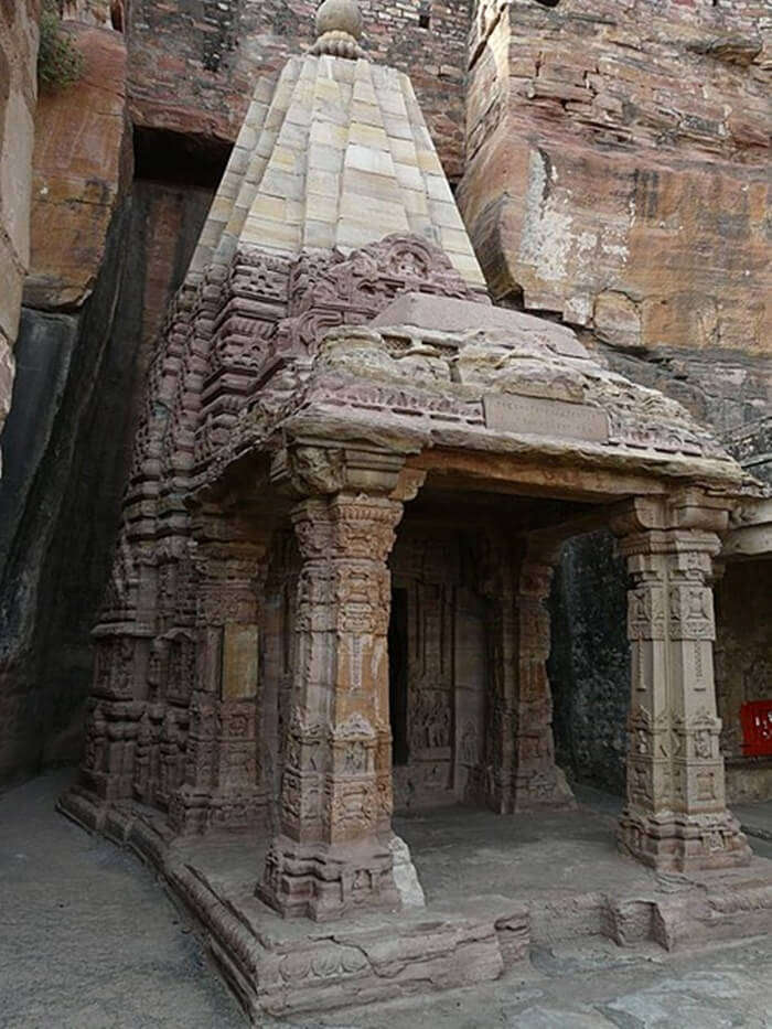 Chaturbhuj Temple