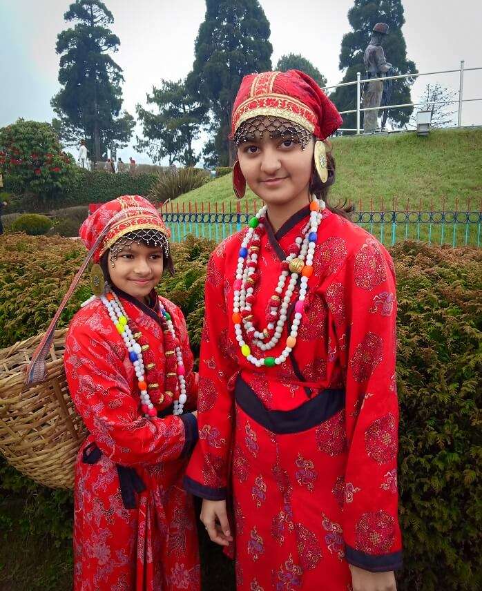 Sikkim: Traditional Dresses | Sikkim, Traditional dresses, Tourism