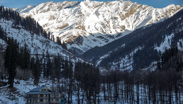 Manali is one of the best places to visit in November in India for couples