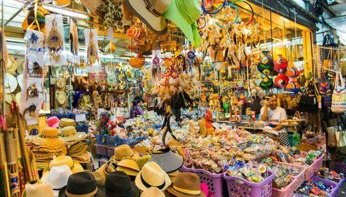 Mặt hàng tiêu dùng Thái Lan đa dạng tại khu chợ Thái Lan