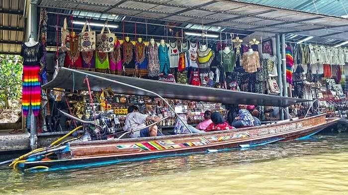 bangkok thailand damnoen saduak floating market