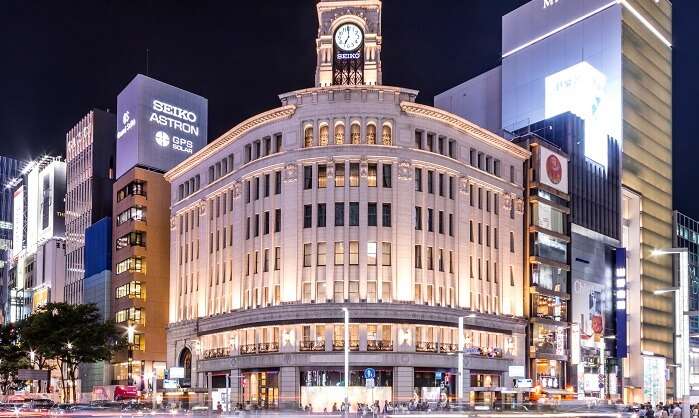 TOKYO, JAPAN - May 28, 2023: Gucci store window display with summer clothes  in Tokyo's Ginza area. Stock Photo