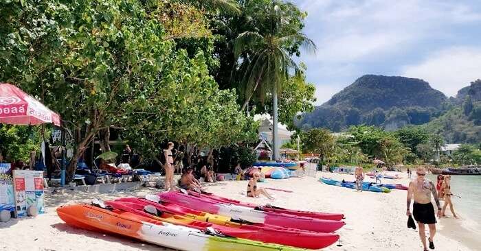 beaches with boat