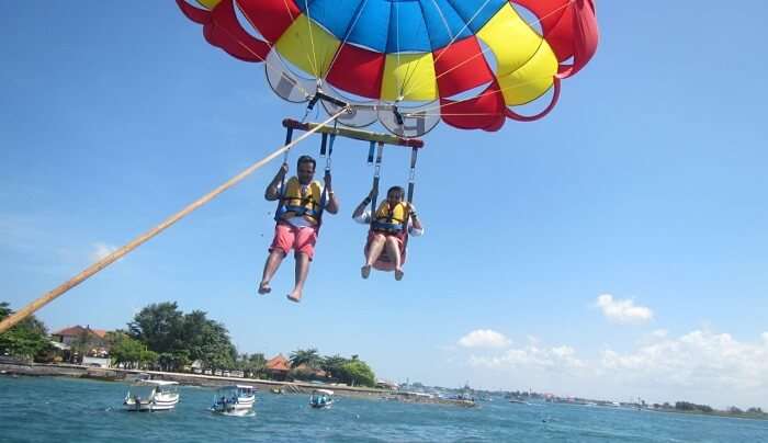 Parasailing acitivity