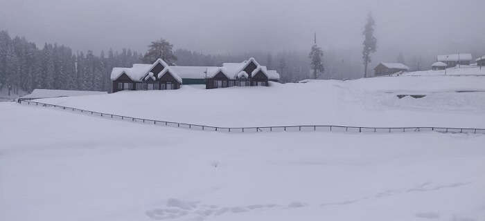 Snowfall in Pahalgam