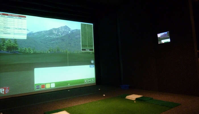 Indoor Golf