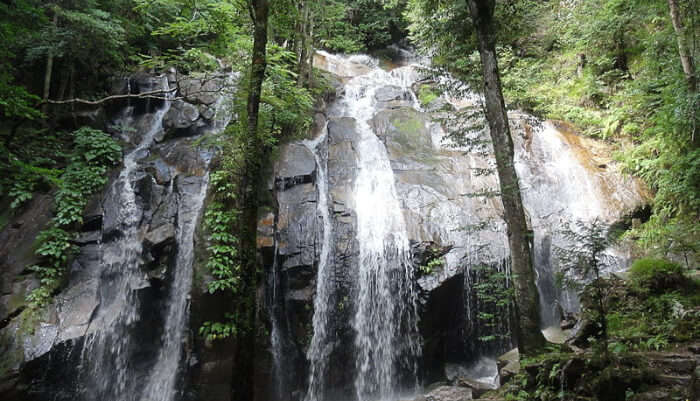 Kanabiki Waterfall