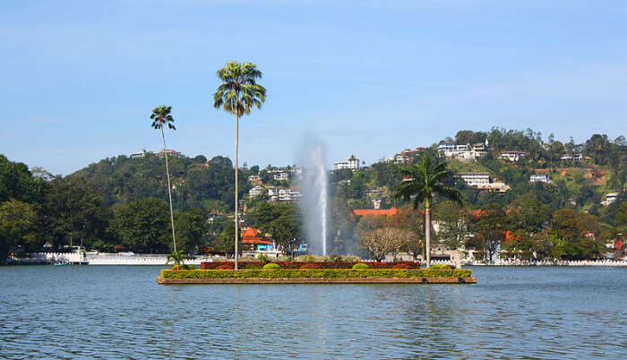 Kandy Lake