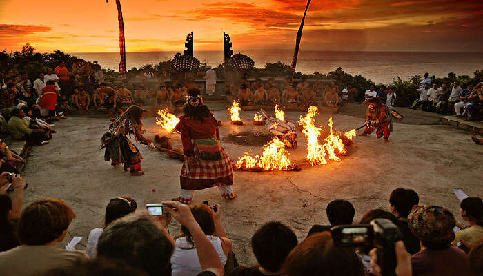 Kecak_Fire_Dance_-_Watch_