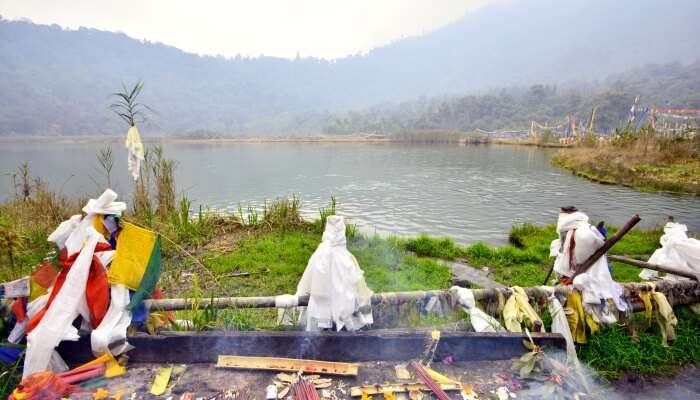 Khecheopalri Lake