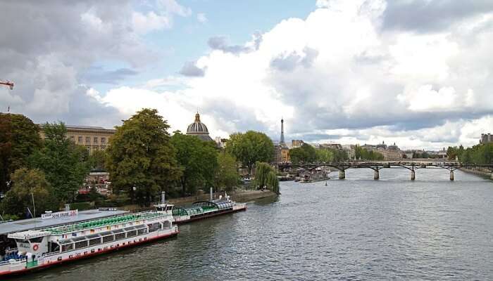 Sightseeing Tour of Paris with Lunch Cruise