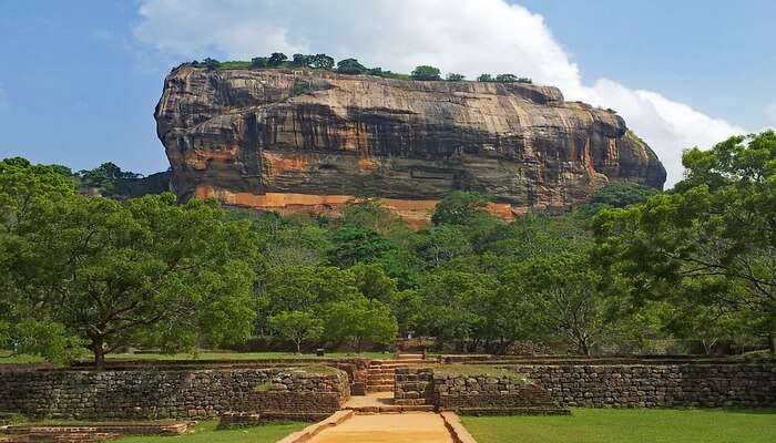 Sigiriya_Rock_