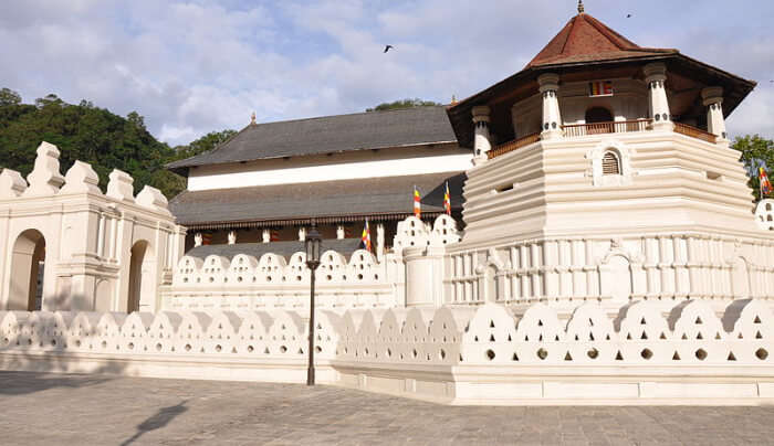 Temple Of Tooth Relic