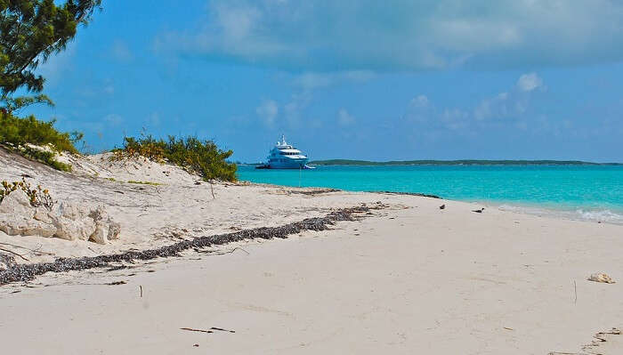 Bahamas Boating Yachting Yacht Megayacht Exumas