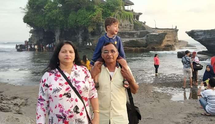 at the Tanha lot temple with family