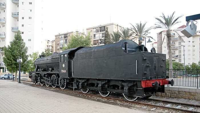 engine at turkish railway station
