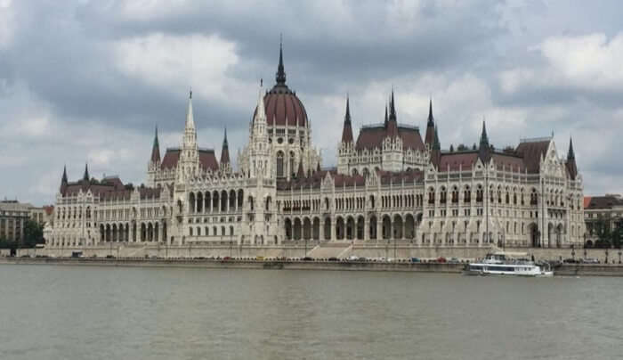 parliament building in budapest