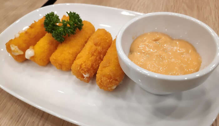 Cheese rolls at Central Phuket (Mall)