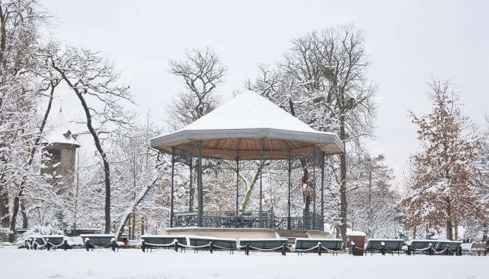 Garden City Paris Snow Kiosk Winter
