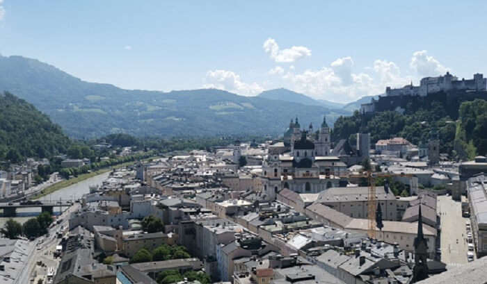 overview of the city salzburg