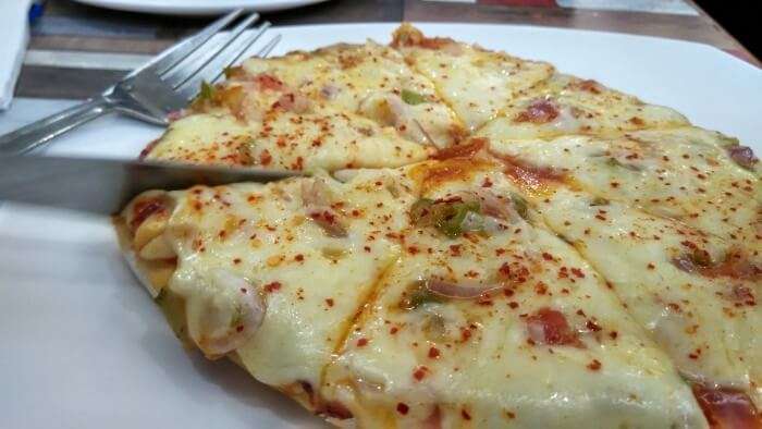 cheese pizza