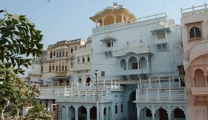 beautiful structure of the palace