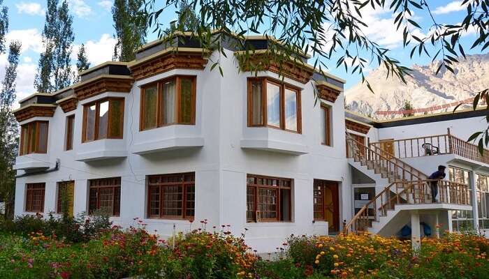 nubra guest house