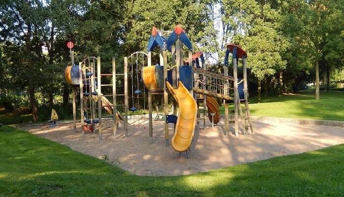 swings in park