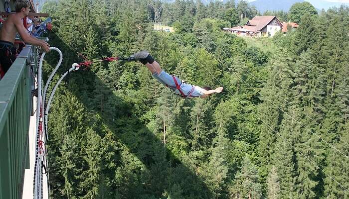 bungee jumping