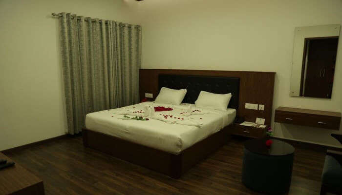 bedroom with flower decoration
