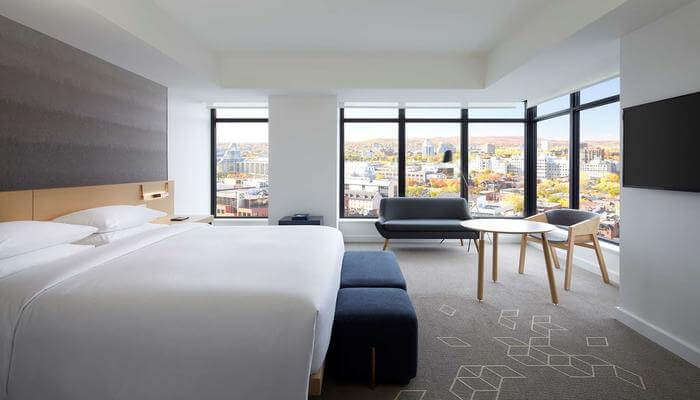 Andaz Ottawa Byward Market room