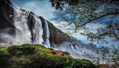 Athirapally Falls's view
