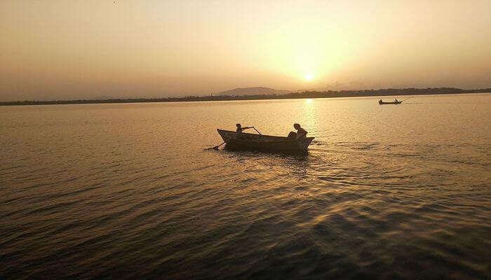 Chandlai Lake's view