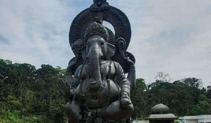staute of lord ganesh
