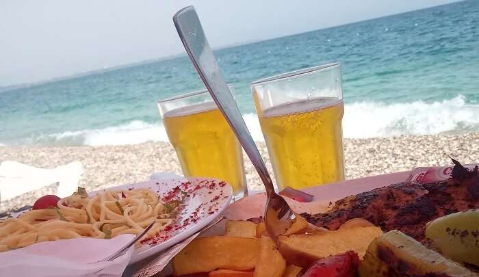 had delicous food while sittiing on the beach