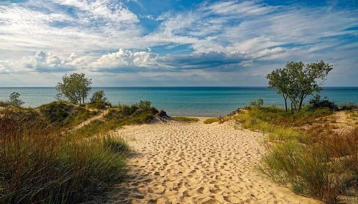 Indiana Dunes National State Park - Hiking And More