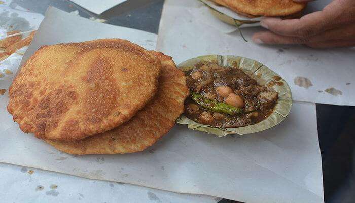 Kachori Sabzi