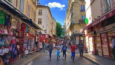 18 Best Places for Shopping in Paris