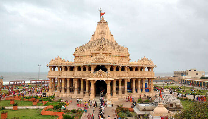 places to visit between somnath and diu