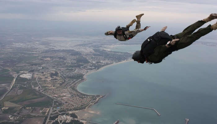 Commando Skydivers