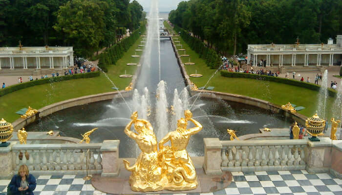 Fountains Of Peterh, Russia